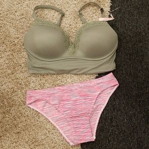 Victoria's secret no wire padded bra set